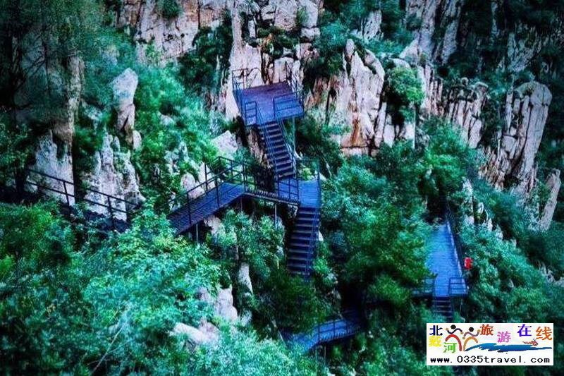秦皇島龍云谷（俊山秀水）景區(qū)電話18633570222  15703350808