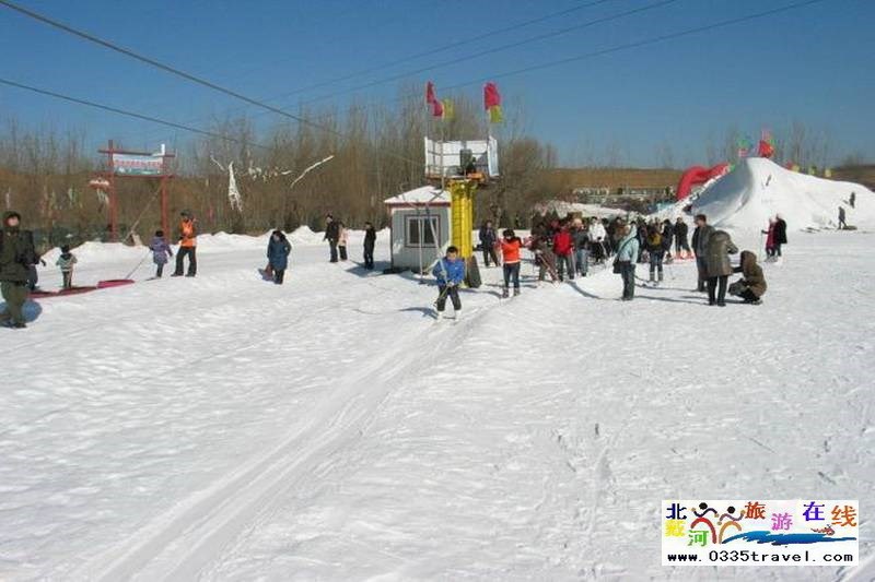 秦皇島山海關(guān)紫云山滑雪場(chǎng)